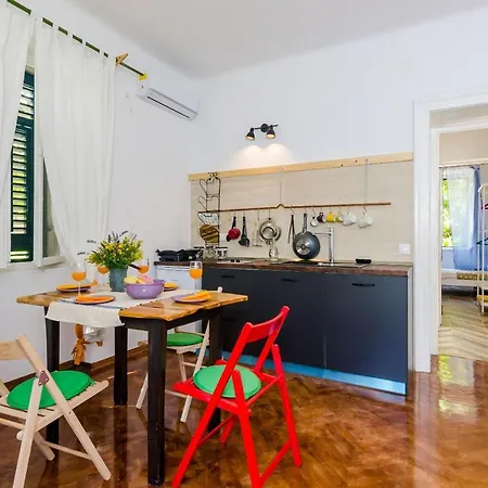 Eos & Vespera - One Bedroom With Terrace And Garden View... Διαμέρισμα *
