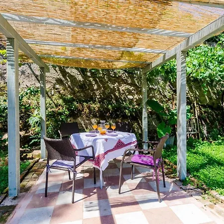 Eos & Vespera - One Bedroom With Terrace And Garden View... Ντουμπρόβνικ