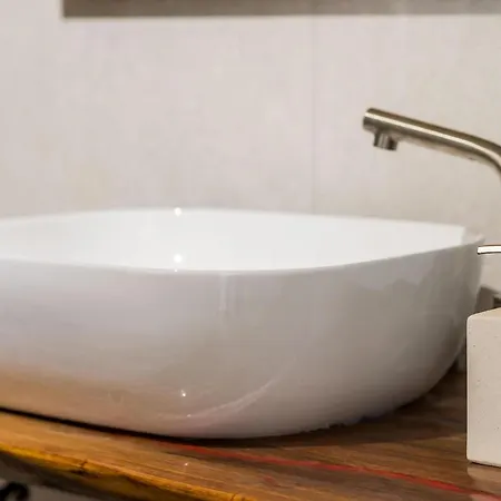 Eos & Vespera - One Bedroom With Terrace And Garden View... 아파트 *