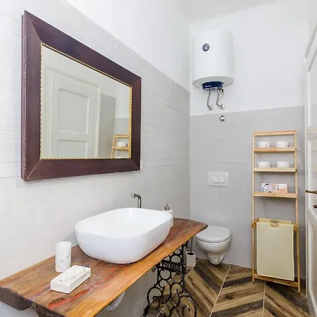 Eos & Vespera - One Bedroom With Terrace And Garden View... *
