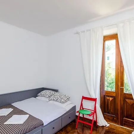 Eos & Vespera - One Bedroom With Terrace And Garden View... *