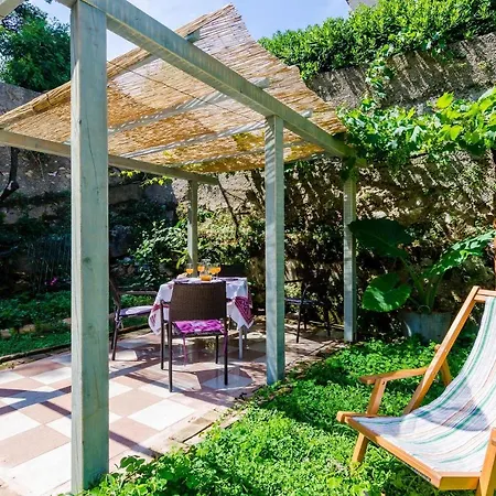 Eos & Vespera - One Bedroom With Terrace And Garden View... *